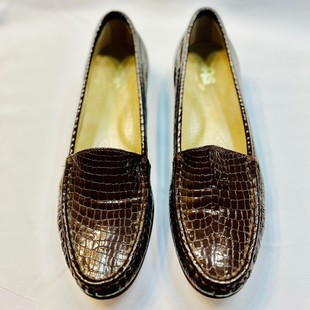 SAS  Simplify Crocodile Embossed Leather Moccasin Slip On Loafers